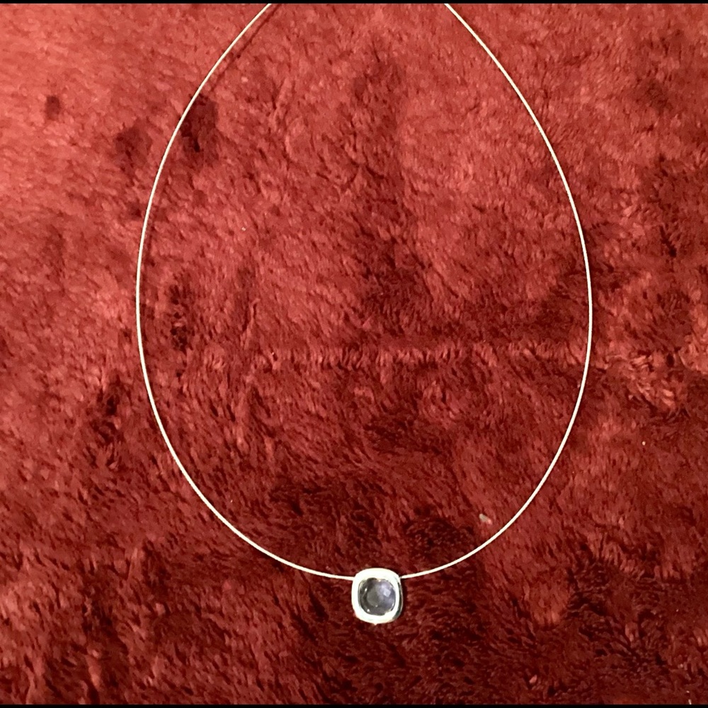 Silver color Wire Necklace with Lavender color Stone